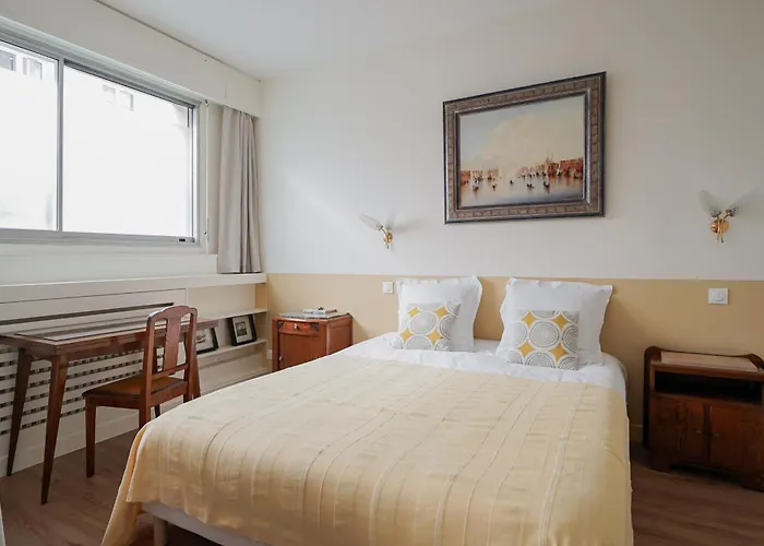 Апартаменты Moderne Et Chic Proche Tour Eiffel