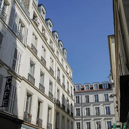 Moderne Et Chic Proche Tour Eiffel Апартаменты *